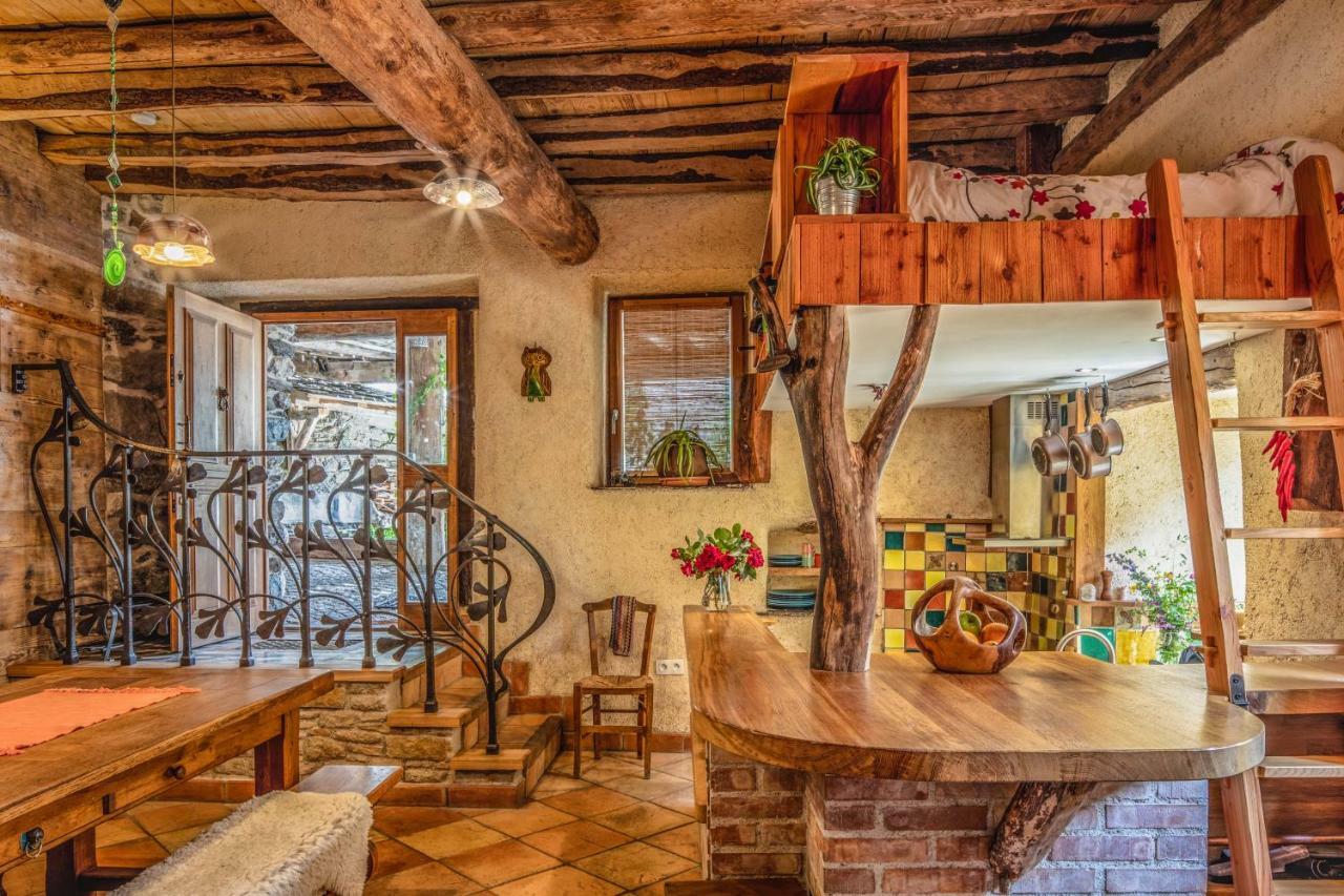 The Dragon Barn - Studio Ascou Экстерьер фото